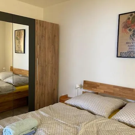 Lägenhet Apartman Na Letisti, Porak 618 *
